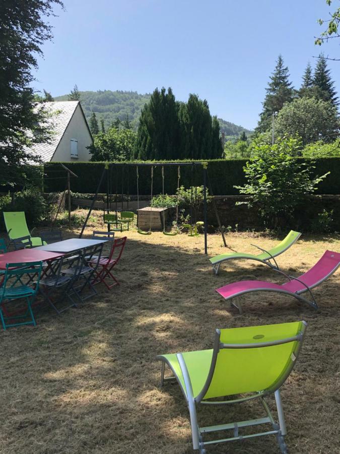 Les Gites Du Paradis Murol Exterior photo